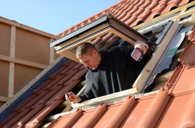 Pose de fenêtres de toit Velux à Tresson